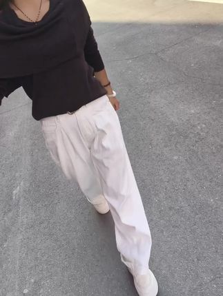 这世上除了血缘关系,任何一段关系都可以说断就断,不要把自己搞的太累,也不要放在心上,费劲维持的关系都是错的关系,只要不欠别人,就没必要唯唯诺诺#穿搭 #秋季爆款#百搭毛衣 #直筒拖地裤 #面料柔软舒适