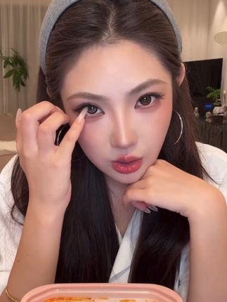 这该死的纯欲感!上镜清澈不死板弥生美瞳#美瞳#美出高级感