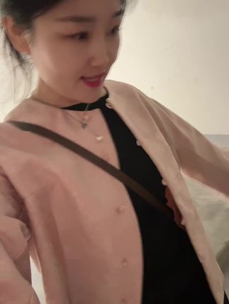 我是个很懂礼貌的人,遇到熟人的时候都会先微笑后礼让,所以我不喜欢没有礼貌得寸进尺的人……