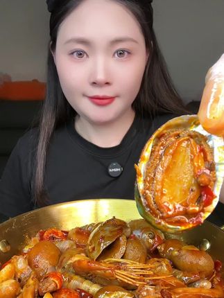 辣炒海鲜 辣炒全家福,味道是真好呢~#辣炒海鲜 #抖音美食推荐官 #妈呀太香了 #好吃到停不下来 @DOU+上热门 @抖音美食达人助手