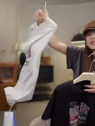 人生不止一个方向,我们自己定义自己。#短袖t恤 #夏天该有的样子 #夏季短袖 #百搭t恤 #男童穿搭