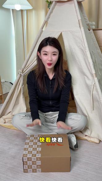 快看快看,我给儿子新买的运动鞋! #软底软面穿上超舒服#潮童必备#脚宽脚胖都可以#百搭鞋子#跑鞋推荐