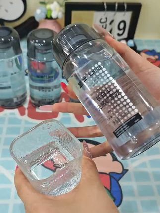 源自长白山黄金水源地,蓝岸天然矿泉水,万年深层循环,成就天然低氘自涌泉。水质轻盈柔和,偏硅酸满满 ,一口畅饮,邂逅自然纯粹。#成为更好的自已 #心灵修养 #生活就是一场修行 #懒惰的人最可耻 #努力是一辈子的事情