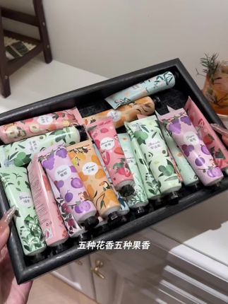 护手霜这种消耗品还是反季买划算呀!到手二十支才九点九我真的走不动道,等天冷了就不是这个价了!!#护手霜 #平价好物分享 #自用好物推荐 #我捡到宝了