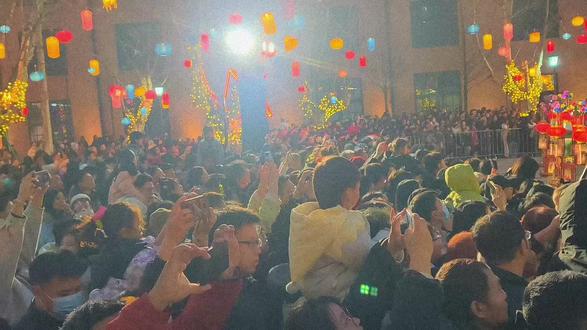 2026年3月3日元宵节,武林之星上演磐安百米板凳长龙灯#舞龙灯 #非遗文化里的年味有多浓