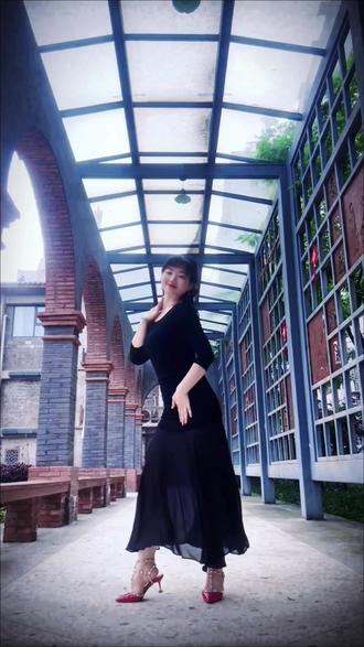 #拢稀泥 #瓜蛋摇 咱们也来和一把稀泥#翻跳