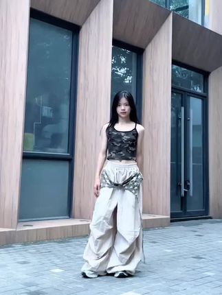 2025新款女童爵士舞套装洋气时髦迷彩吊带阔腿裤两件套少儿街舞服