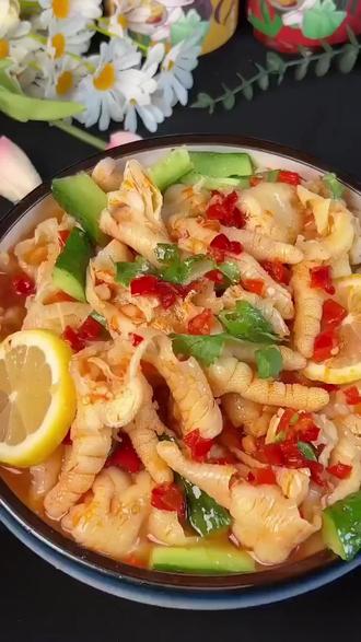 测评 酸掌某麻酱无骨鸡爪 无美颜无滤镜,真实测评 #无骨鸡爪 #零食分享 #麻酱鸡爪 #美食 #老北京