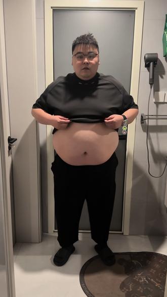 300斤90后宝爸瘦到150斤到多需要多久?
#减肥打卡记录 #减肥逆袭分享 #掉秤 #懒人减肥 #减肥逆袭之路