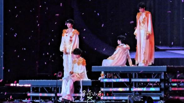 拥抱的温度~#黄昏晓 #张函瑞 #王橹杰 #杨博文#陈奕恒 《黄昏晓》