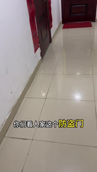 业主用混装的,师傅可以用8和9号,#襄阳修门小姚#防盗门下垂#防盗门下垂维修#防盗门维修#防盗门蹭门槛