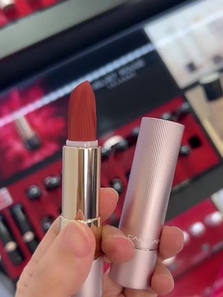 卡姿兰润之美美妆专卖店