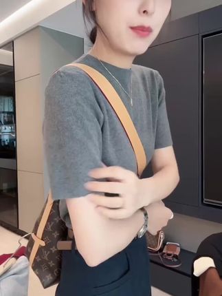 2025韩系气质百搭时尚显瘦小衫女百搭小立领中袖针织衫打底H6-10#韩系穿搭#小立领#针织衫#显瘦小衫#百搭小立领