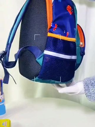 儿童书包幼儿园书包男孩女童宝宝防走失背包卡通时尚网红小包包,小虫家儿童书包1-3-6岁幼儿园背包男女孩可爱卡通防走失小书包小书包幼儿园 儿童背包 背上小书包去上学 #儿童书包 #防走失背包 #网红小包包