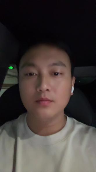 特斯拉自动换挡 刚看到特斯拉最新的官方手册,里面对自动换挡功能做了新的描述!大家期待吗?一起讨论一下。#特斯拉 #modely
