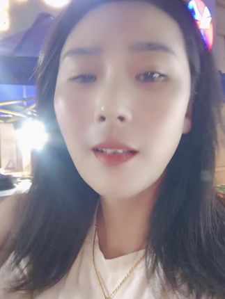 一顿火锅可以让人瞬间忘记一切烦恼@财哥 @卡车女司机魏小样 #内容过于真实