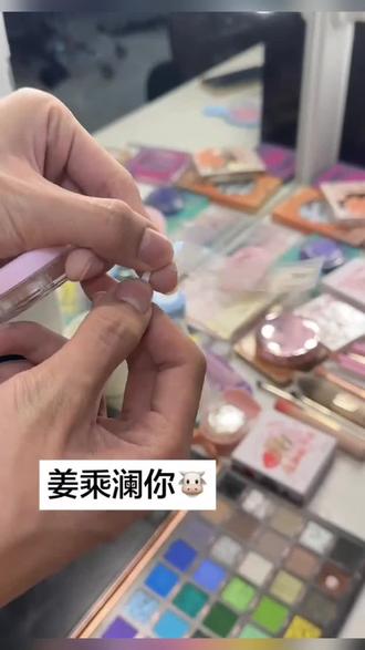 谁懂化妆师这个双眼皮贴!! #化妆分享 #美妆教程 #双眼皮贴种草 #好物推荐🔥 #iwawa双眼皮贴