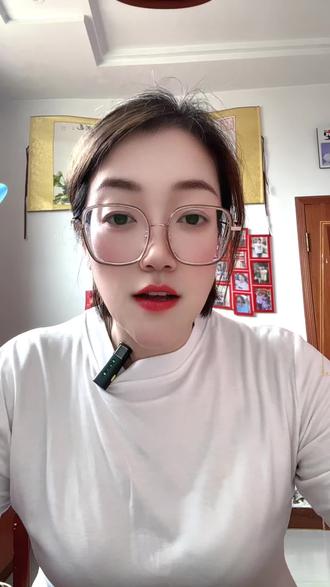 夫妻沟通的智慧:
我不问,你不说,这就是误会;
我问了,你不说,这就是隔阂;
我问了,你说了,这就是尊重;
你想说,我想问,这就是默契;
我不问,你说了,这就是信任;
我说了,你听了,这就是接纳;
你想了,我做了,这就是相爱
#夫妻相处之道 #女性智慧 #抖音小助手