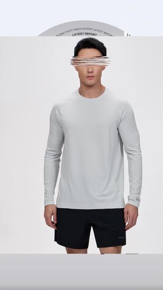 这才是健身应该穿的无缝运动长袖! 独特无缝织造,减少衣物缝线摩擦让运动更舒适,抗菌阳离子面料,出汗少异味,后背反光标,夜跑更安全#跑步 #运动日常 #长袖 #OOTD #用odd风记录生活