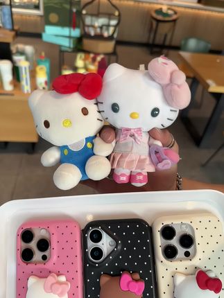 哇哦~可爱到我心窝窝里的Kitty好喜欢好好看的波点#这个手机壳真的长在我心巴上了 #可可爱爱 #手机壳推荐