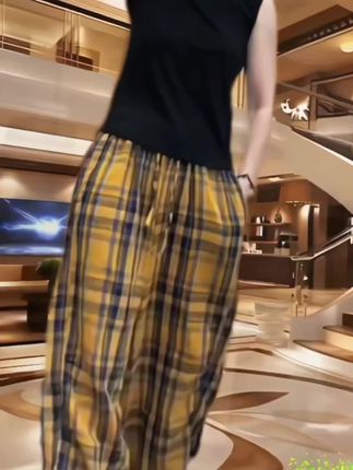 #百搭裤子#夏日通勤休闲穿搭,#夏日穿搭小心机#毫不费力地打开初秋穿搭#创作灵感