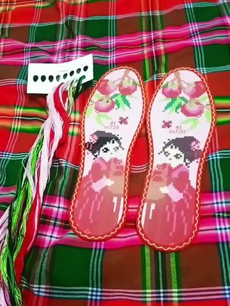 结婚款、喜庆款半成品七层纯棉鞋垫#手工鞋垫七层棉布鞋垫 #十字绣纯手工鞋垫成品 #我的手工作品 #纯手工鞋垫 #喜欢的点个赞 @DOU+小助手