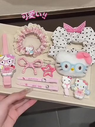 新款领结可爱喵咪ins甜美职业围裙鸭嘴夹百搭少女卡通刘海头饰 #HelloKitty #头饰发饰 #发夹 #可爱