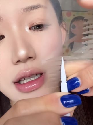 强烈建议所有单眼皮肿眼泡内双的姐妹快试试这个# 双眼皮贴~你会回来感谢我的!#内双肿眼泡 #眼妆#美妆百万新星计划 #动动手就贴出双眼皮