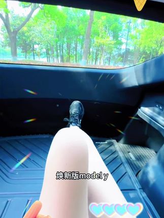 只要轻轻一贴,你就能得到一款结实耐用的后备箱尾门防护板垫。它不仅增加了后备箱的美观性,而且还可以有效防止物品撞击和磨损。这将是一个非常实用的保护措施。安装也非常简单,只需对准位置粘贴即可,喜欢的朋友们快来选购吧!#特斯拉 #后备箱尾门防护板垫 #防护垫#车载好物 #强烈推荐