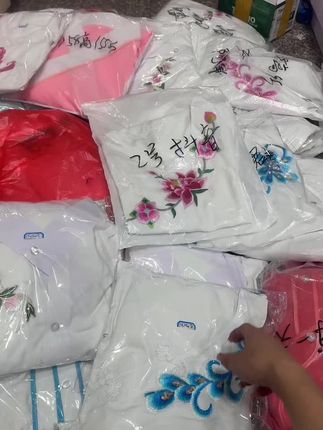 戏剧水衣安排,不同款看身高体重体重,我们家的款式绝对是最多的,