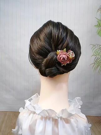 #简单好看发型 #简单日常编发 #头饰搭配 #夏日旗袍盘发教程