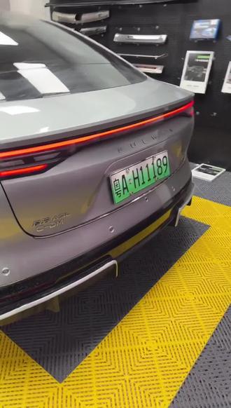 装上它,奇瑞风云A9L车牌再也不怕刮碰!免费退超安心