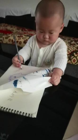 勤劳的小蜜蜂,画画从娃娃培养#😀😀😀