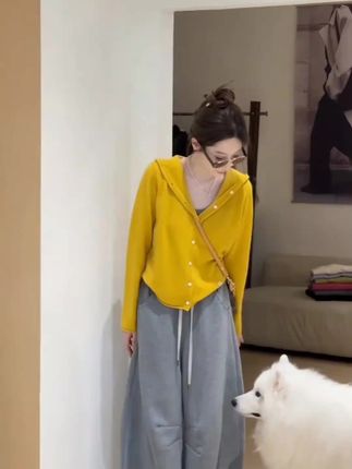 早秋韩系超好看纯色连帽设计感宽松针织上衣搭配休闲阔腿裤两件套#秋装