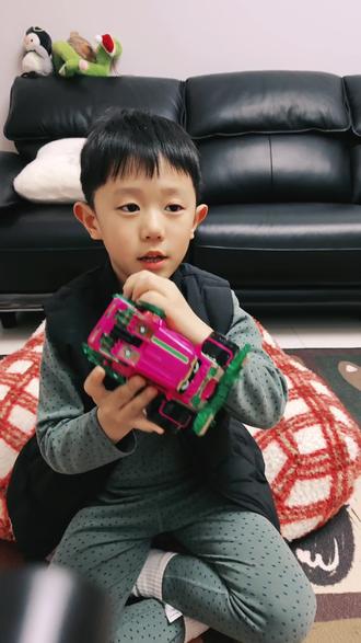 爆裂重卡 炫卡斗士 变形第二集 #爆裂重卡 #炫卡斗士 #炫卡斗士玩具