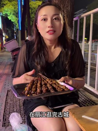 朋友们,来喝轻润茶呀!每天一杯,由内到外变得气色亮、脸蛋嫩,轻松变美变漂亮~#轻润茶 #解腻茶饮 #变美变漂亮的方法 #轻盈一夏 #吃烧烤咯