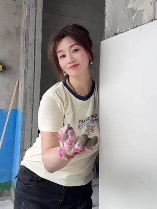 #施工现场实拍 #瓦工铺贴瓷砖 #记录装修过程 #瓷砖玻璃刀