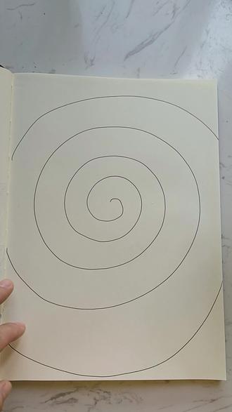 42画——彩虹大螺旋。啊哈哈,和螺旋线杠上了。好看好看好看,友友们画起来吧~#禅绕画#螺旋#彩虹#绘画过程#疗愈减压
