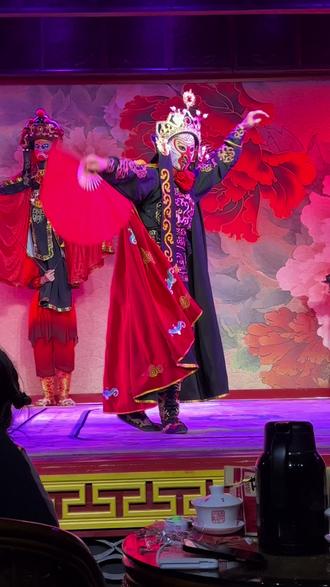 盖碗儿·梨园茶馆(川剧变脸表演戏院)成都非常值得来此一看#台上一分钟台下十年功 #地方戏曲文化 #谁说戏曲不抖音