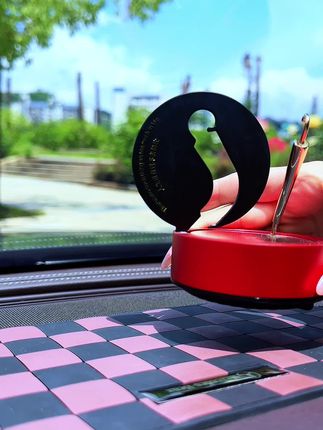 “人生没有过不去的坎”小金伞香薰摆件,阳光照射自动旋转#车载香薰 #汽车好物 #车载摆件