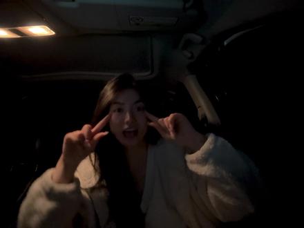 没关系的抢不到#梦龙乐队 票,我会自己开一场演唱会的🙄🙄🙄#一票难求