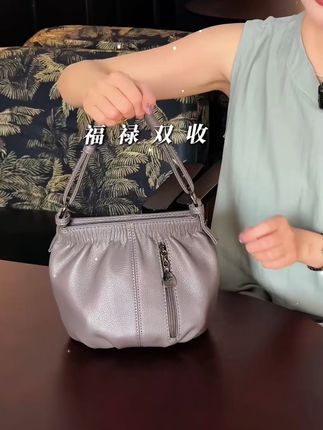 上了40岁的女人,都在背这款贵气高级还实用的包包!