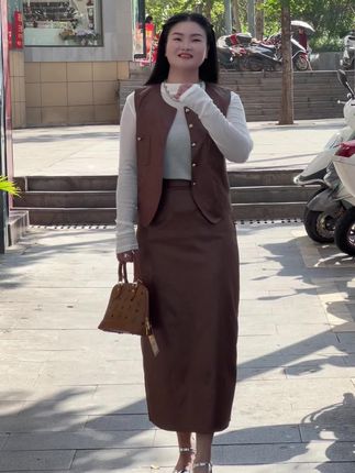 微胖穿搭三件套!160,130斤超级气质的!#微胖穿搭 #实体店女装 #套装搭配 #超级划算