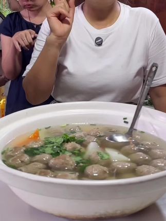 【美园】手打牛肉丸高品质正宗地道牛肉丸新鲜筋道火锅丸子手工#特色地方美食 #地方特色美食 #特色美食小吃 #美食推荐 #手工美食