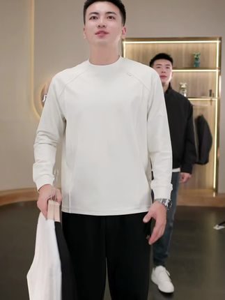 55一件!高克重的舒绒棉的长袖T恤打底!单穿内搭都非常好看,有运费险,推荐!#长袖t恤 #打底衫