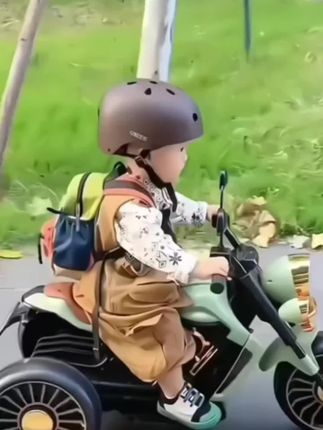 儿童摩托车电动玩具车男女孩充电三轮车可坐人遥控双驱动电瓶车#萌娃骑车 #儿童电动车 #让孩子快乐成长