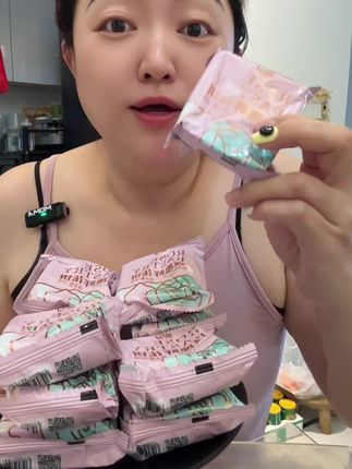 7块多到手10包云南鲜花饼 #强烈推荐 #这也太好吃了 #好吃到停不下来