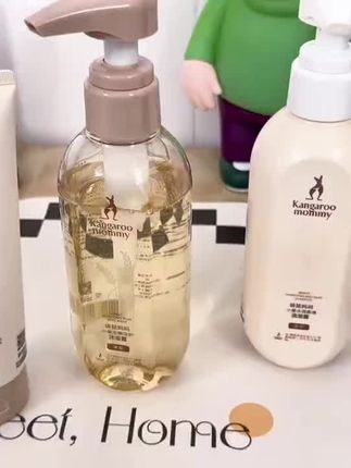 自从#怀孕 之后就没再用普通洗发水了,老公给换回了一胎二胎都在用的这个#孕妇洗发水,没有对孕妈和宝宝不好的成分,洗完还有股淡淡的清香,蓬松又柔顺#孕期囤货 #母婴好物