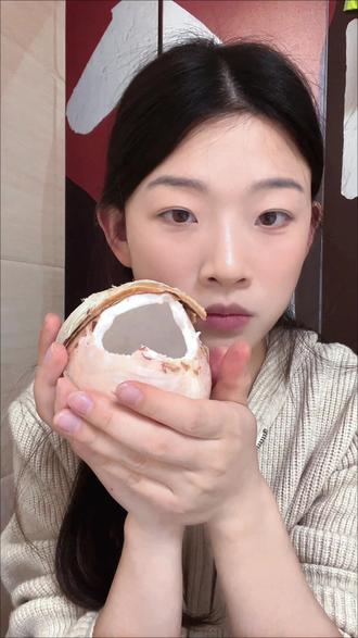 开一颗椰子
晚上见
#椰子