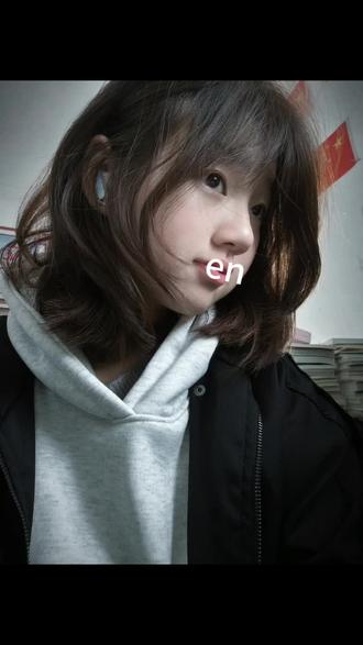 耳朵是最浅的海#短发 #原相机拍摄